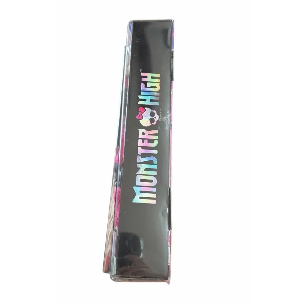 Monster High G3 Catty Noir Fashion Doll‎ with Pet  In Hand